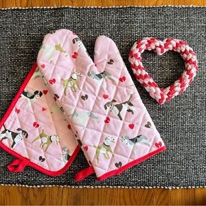 Valentine’s Day Dog Theme Pot Holder With Oven Mitt And Rope Toy For Dog